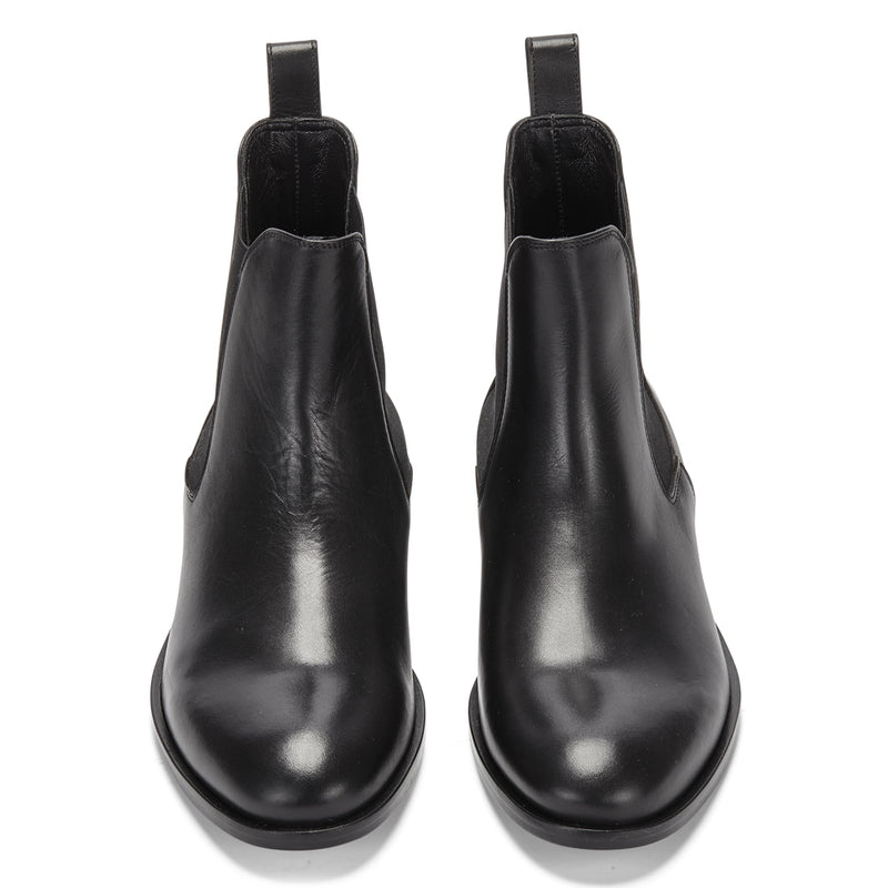 CHELSEA BOOT IN BLACK LEATHER